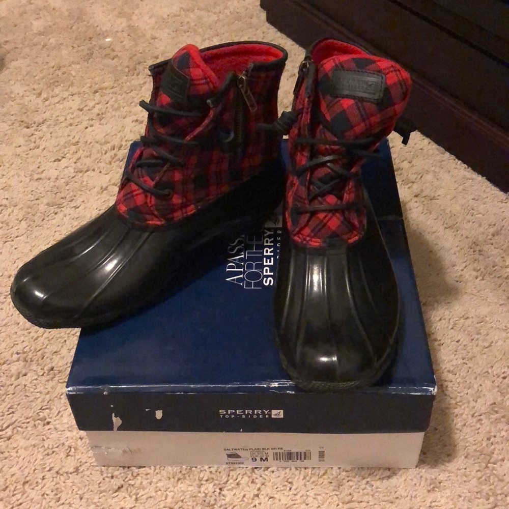 COPY - Sperry Duck Boots - Plaid